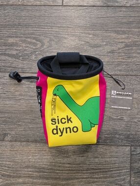 NWT Rock climbing Sick Dyno Escape Climbing chalk bag